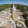 Црква и гробље у Џексону, фото: Лери Ангиер